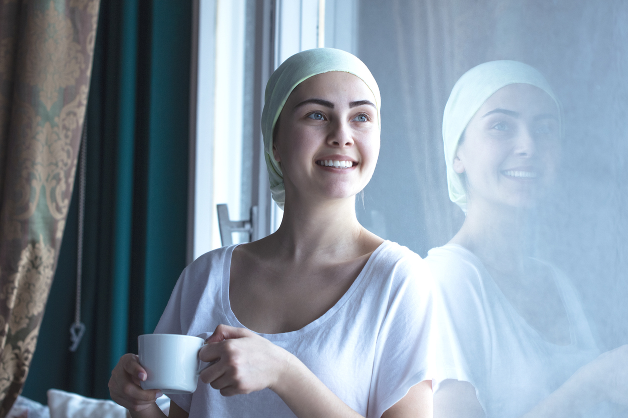 https://www.iatropedia.gr/wp-content/uploads/2022/07/Breast-cancer-smiling-home.jpg