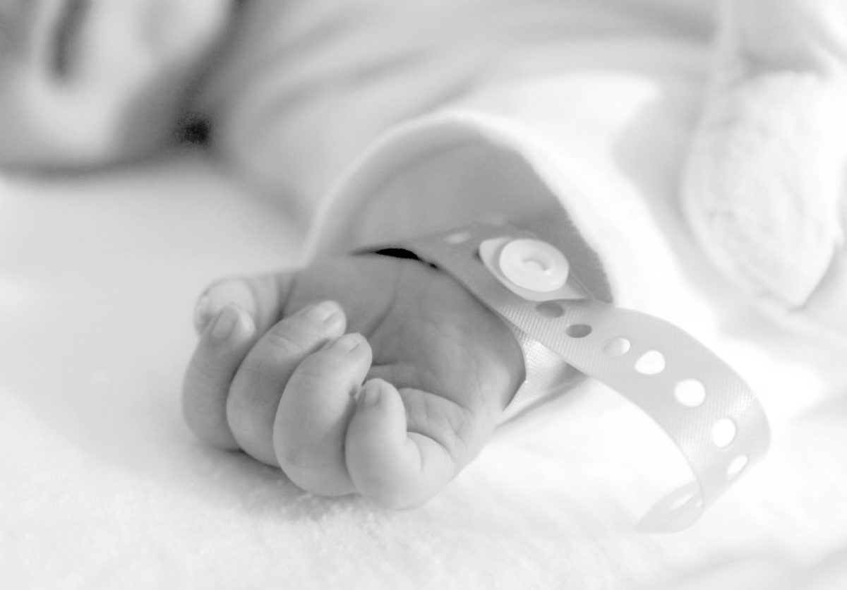 Covid και εγκυμοσύνη: Τριπλάσιος ο κίνδυνος αναπνευστικής δυσχέρειας στα βρέφη